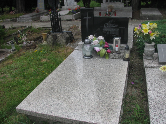 Grób Bronisława Orawiec