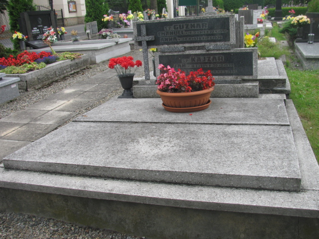 Grób Emanuel Guznar